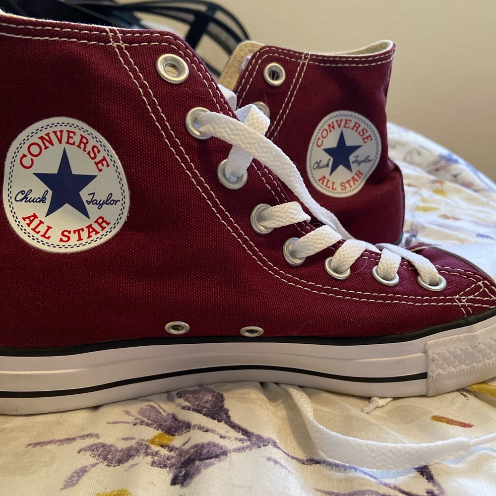 Burgundy converse